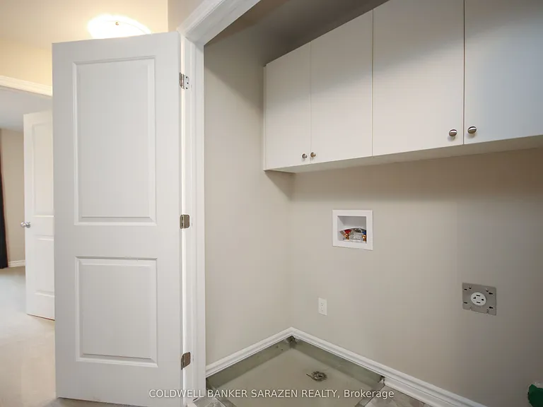 4043 Kelly Farm Dr — Photo 32