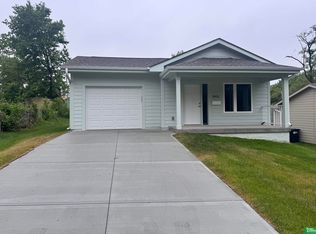 3925 Burdette St, Omaha, NE 68111