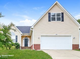 617 Colonial Hills Dr, Lillington, NC 27546