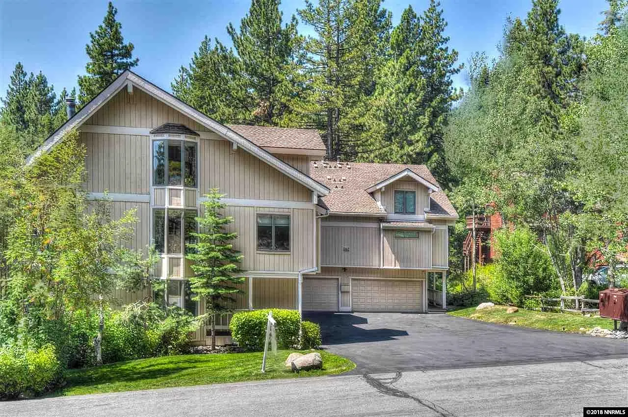 947 Divot Ct photo 1