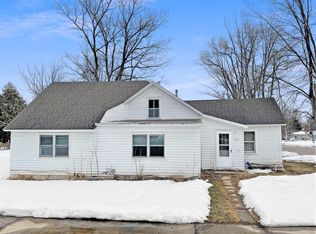 327 Willow St, Faribault, MN 55021