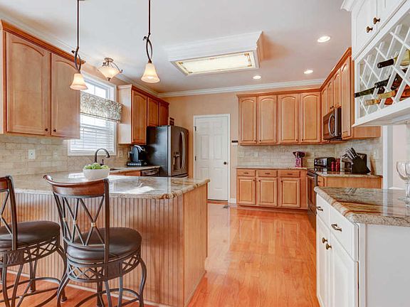 4th image of 12826 Heathland Dr