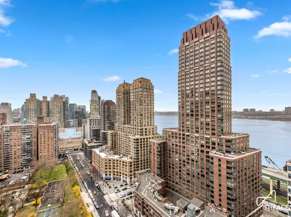 205 West End Avenue image 1 of 14