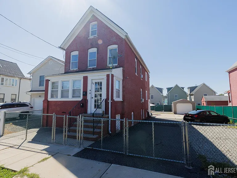 28 Union St #2 — Photo 3