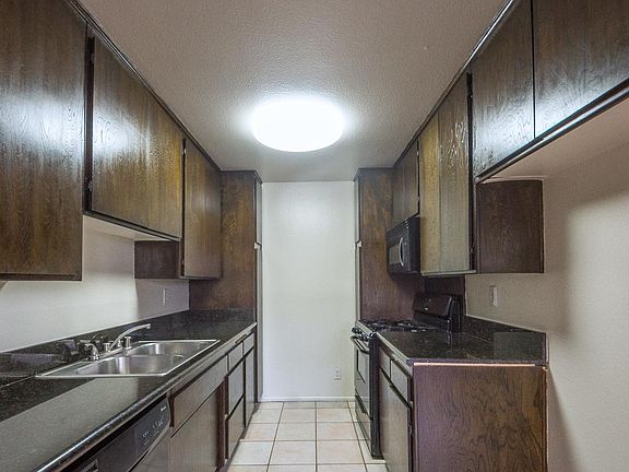 2nd image of 11545 Moorpark St APT 102