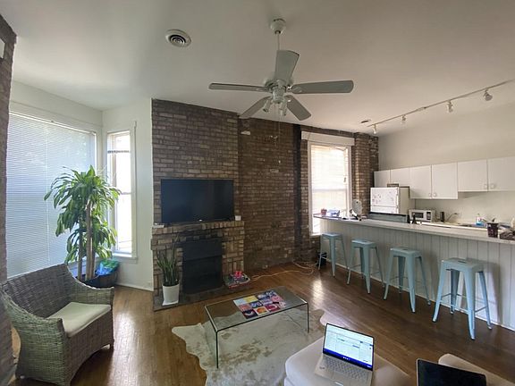 3rd image of 2211 N Bissell St #3