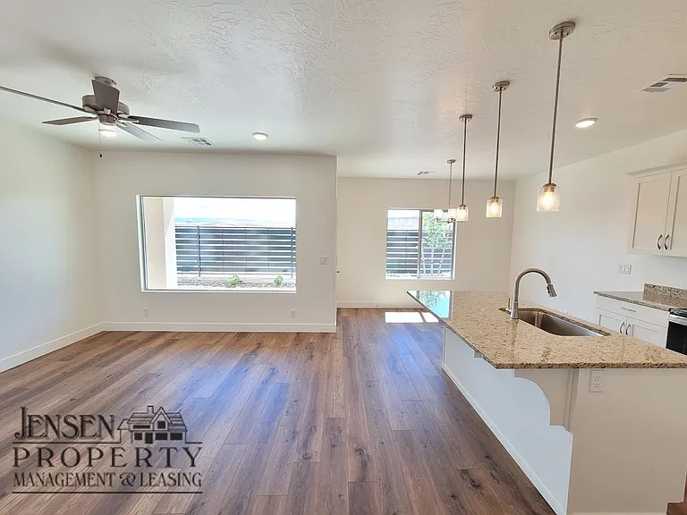 515 S Stewart Creek Cv — Photo 12