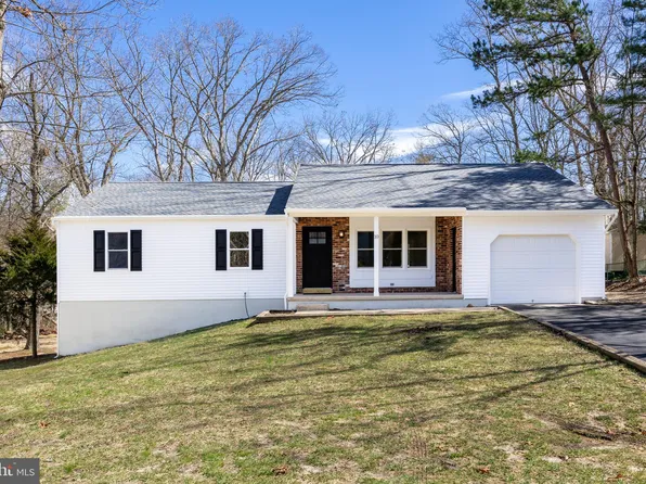 10 Nottingham Dr, Sicklerville, NJ 08081