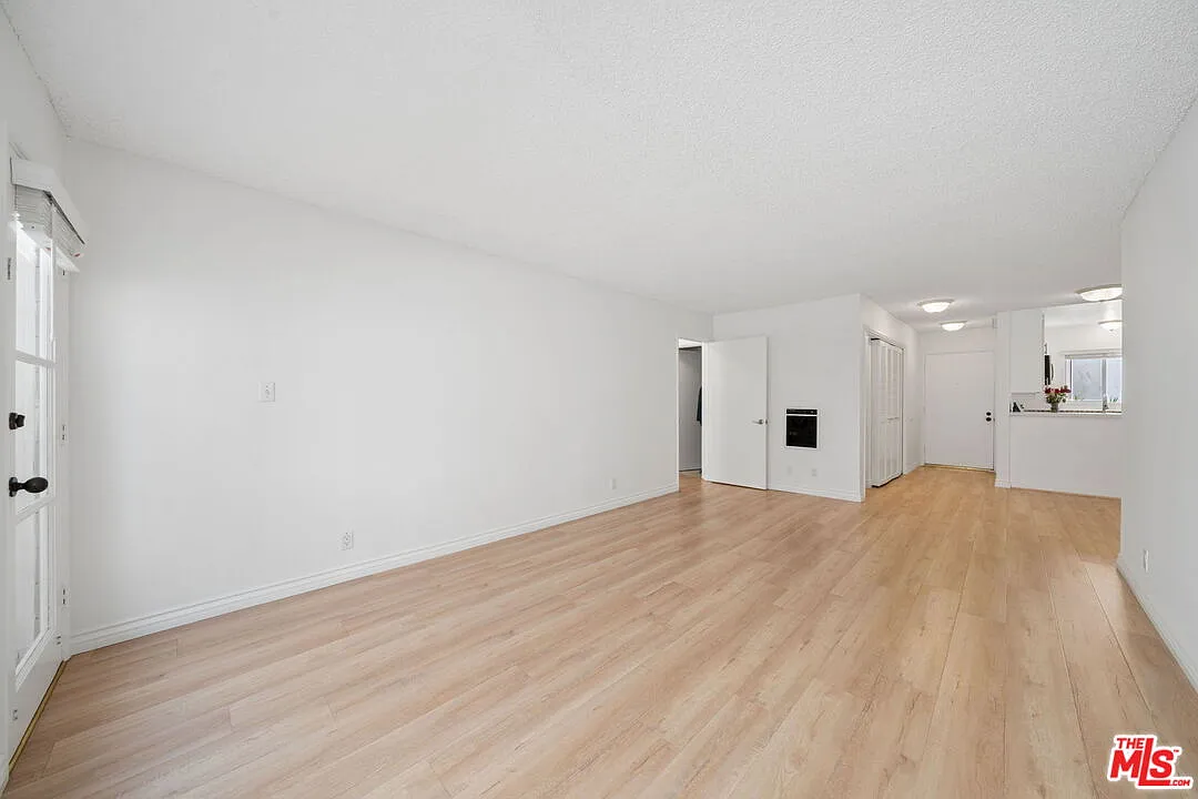 1 bed, 1.0 bath, 1000 sqft, $3,495 — Photo 4