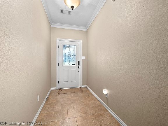 4th image of 335 Boulder Dr