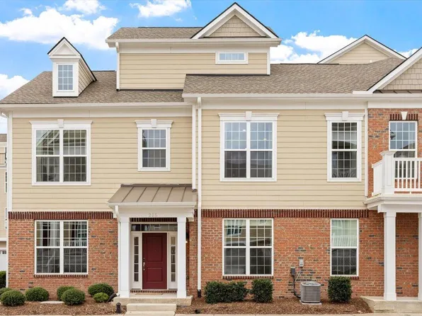 10530 Sablewood Dr #215, Raleigh, NC 27617