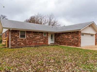 1012 Colonial Dr, Pryor, OK, 74361