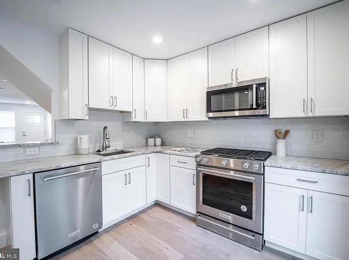 2621 Latona St. Philadelphia, PA 19146 — Photo 4