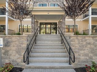 55 Pointe Pl #102, Dover, NH 03820