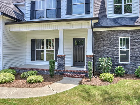 3rd image of 303 Dove Lake Dr