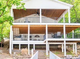 9 Bayview Cove Rd, Lake Ozark, MO 65049