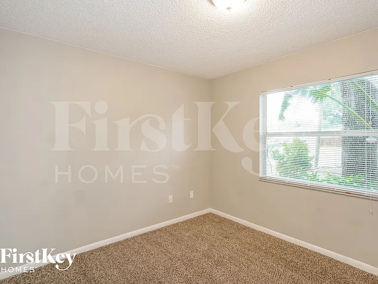 812 W Sligh Ave — Photo 10