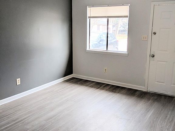 3rd image of 206 S Plum St #A