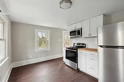 934 Sheep Hill Rd — Photo 3
