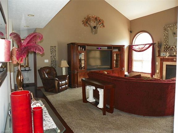 4th image of 29967 Greenview Pkwy