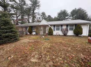 11 Acoaxet Ln, Wareham, MA 02571