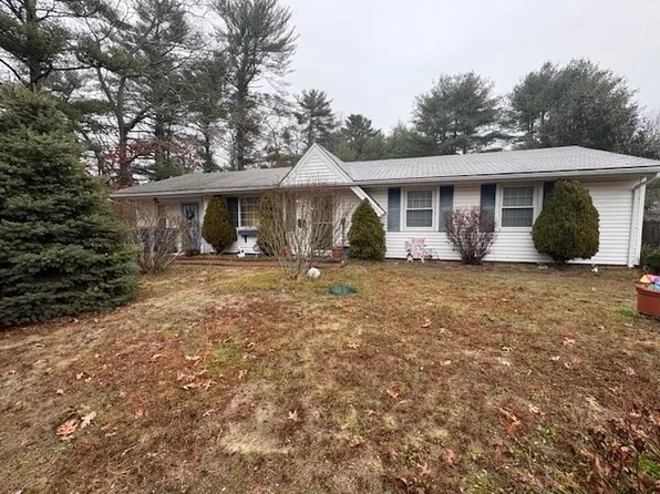 11 Acoaxet Ln, Wareham, MA 02571