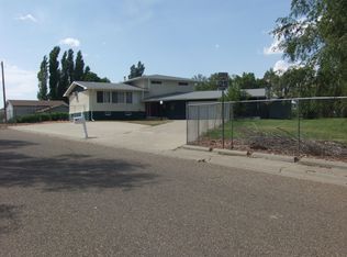 700 Oak St, Glendive, MT 59330