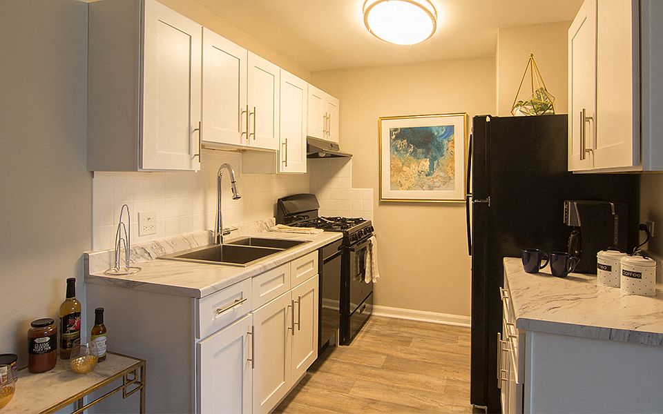 Windsor Lakes Apartment Homes Apartment Rentals Woodridge, IL Zillow