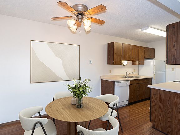 Fargo, ND Hartford Apartments | 11A | Dining