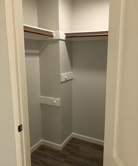 215 Alamo Ave — Photo 4