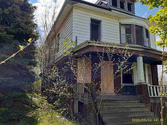 6326 E Hancock