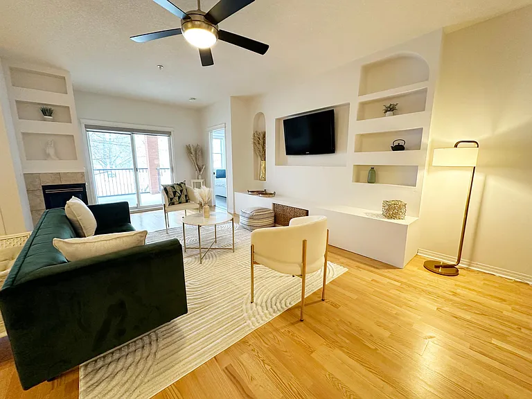 2134 Kensington Rd NW — Photo 2