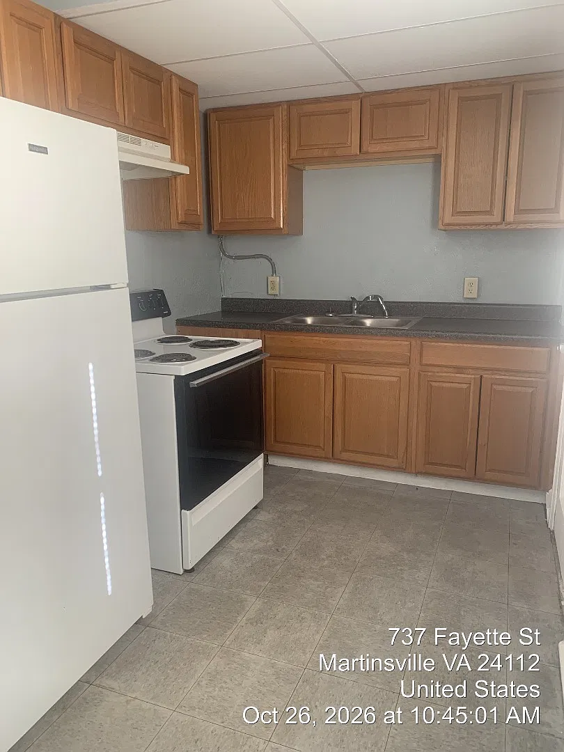 737 Fayette St - B — Photo 3