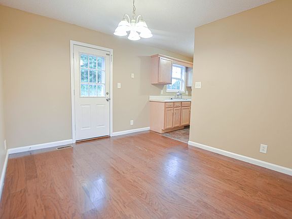 5th image of 351 Donna Dr
