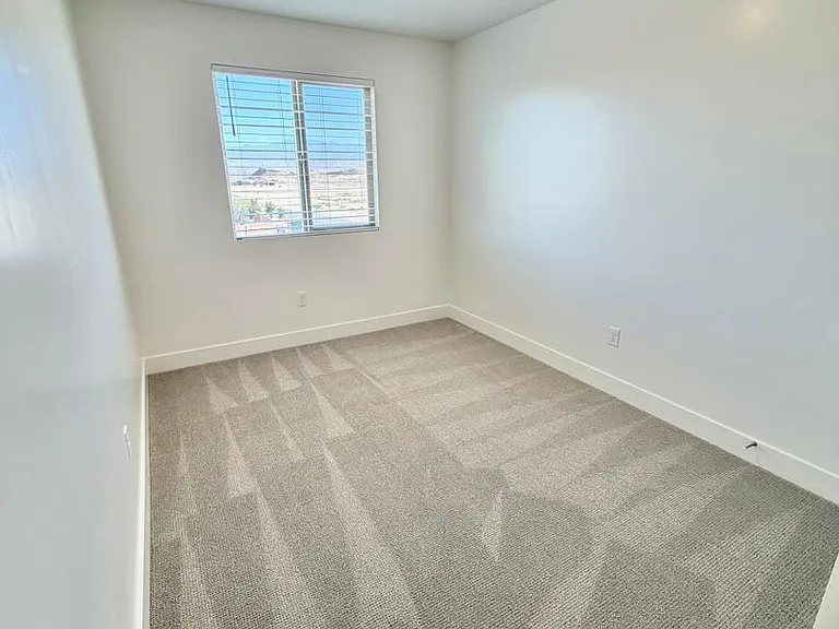 2375 E Luciano Ln — Photo 16