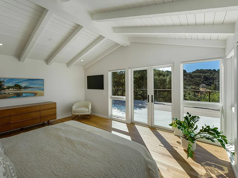1057 Monte Dr — Photo 7