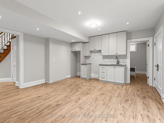 5th image of 88 Havendale Rd #Basement
