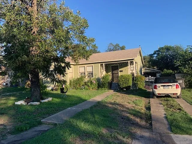 527 Westminster Ave