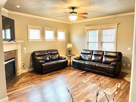 Living room with gas fireplace