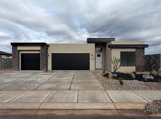 1758 W Monument Valley Rd, Hurricane, UT 84737