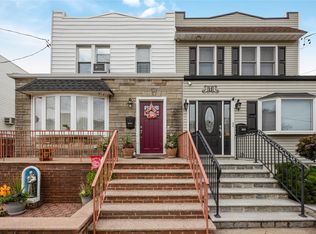 6616 75th St, Middle Village, NY 11379