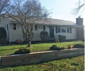 409 Henderson Ave, Williamstown, WV 26187