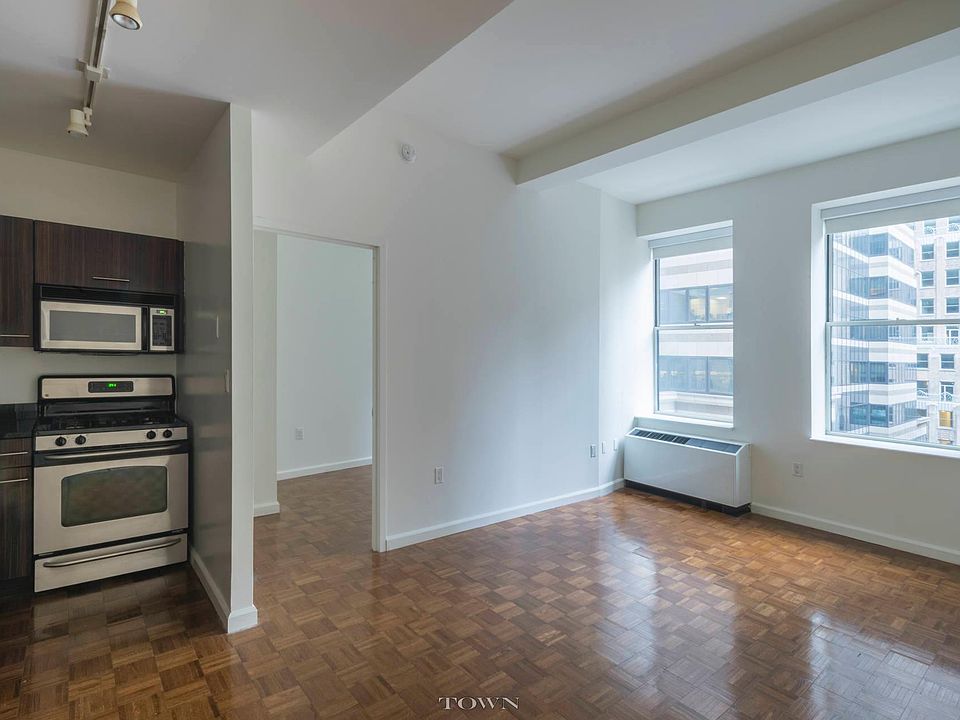 1st image of 67 Wall St APT 16L