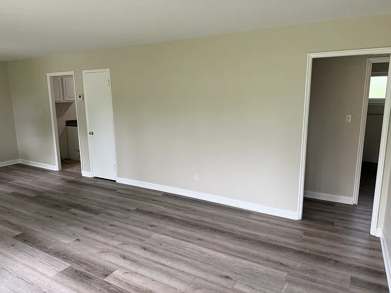 9047 Newkirk Dr — Photo 14