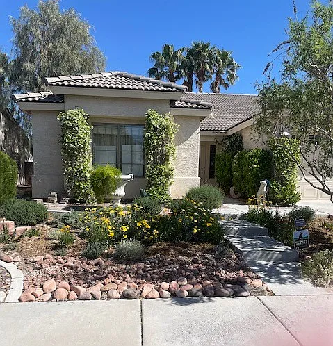 Single story home, in upscale quiet neighborhood
