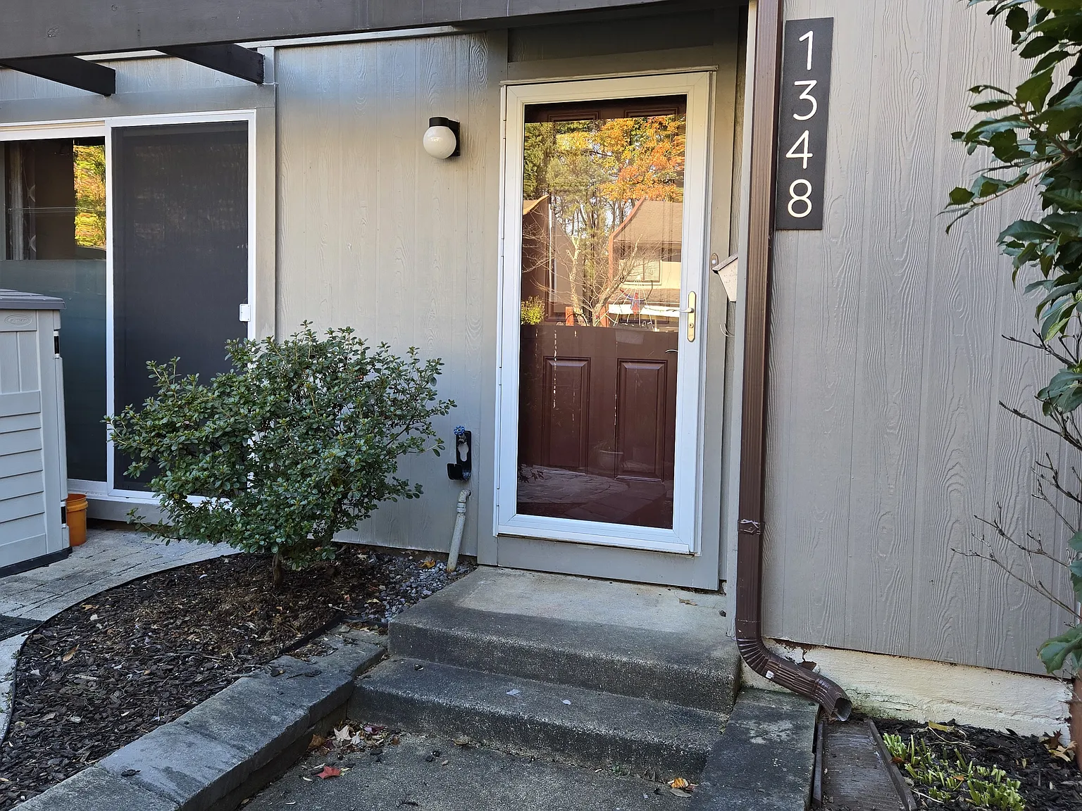 3 bed, 1262 sqft, $2,800 — Photo 2