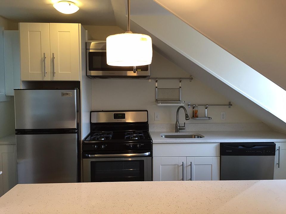 1st image of 621 Massachusetts Ave APT 4