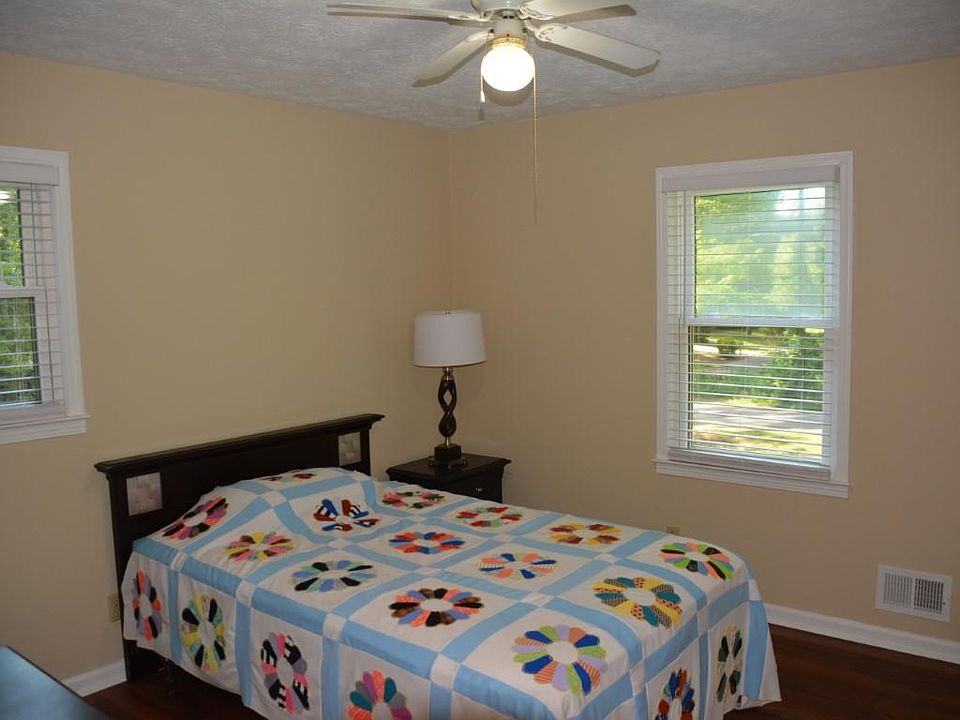 Bedroom 2, Upstairs