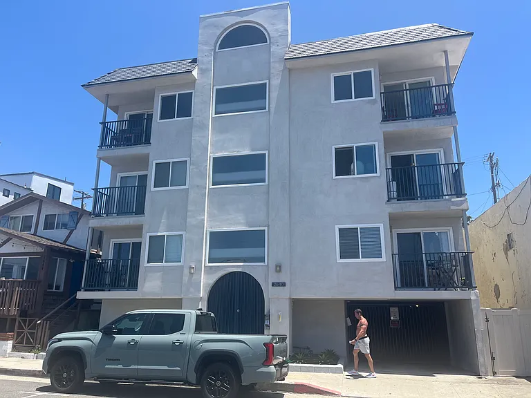 2640 Hermosa Ave #5 — Photo 2