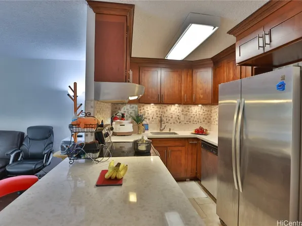 1114 Wilder Ave APT 305, Honolulu, HI 96822